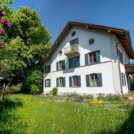 Landhauswohnung Mit Wildromantischem Garten Fussen Exterior photo