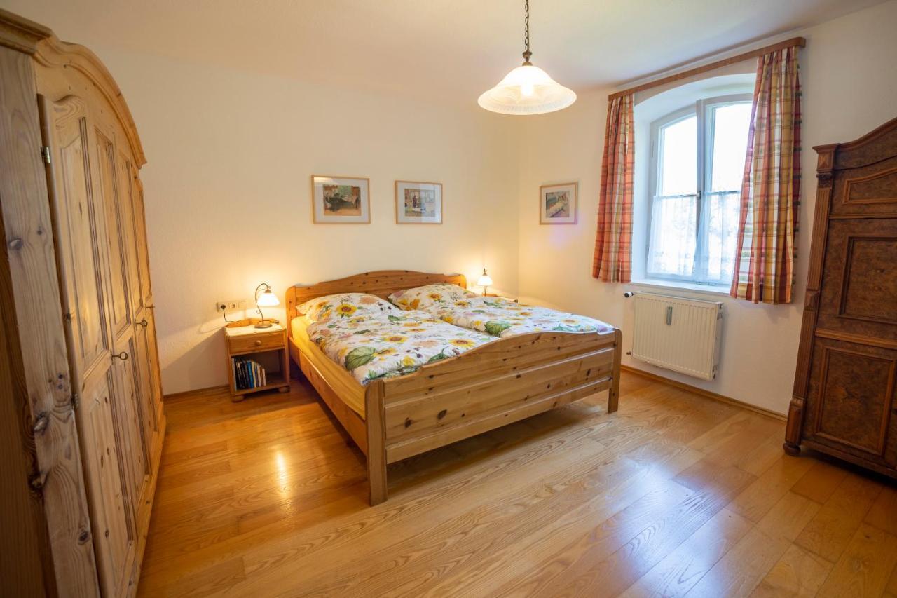 Landhauswohnung Mit Wildromantischem Garten Fussen Exterior photo