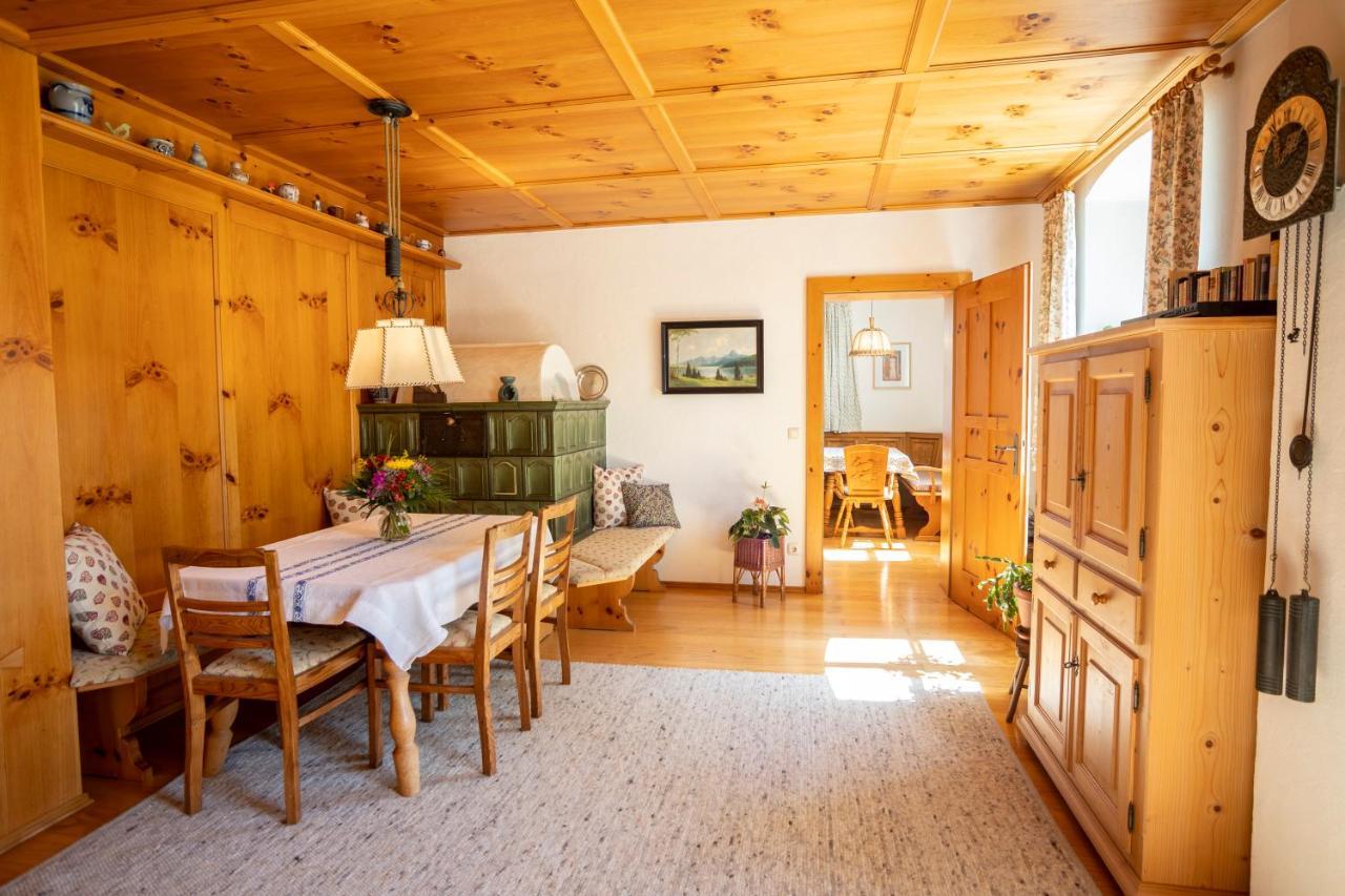 Landhauswohnung Mit Wildromantischem Garten Fussen Exterior photo