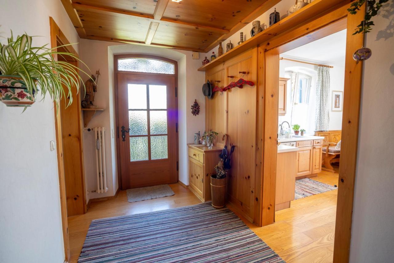 Landhauswohnung Mit Wildromantischem Garten Fussen Exterior photo